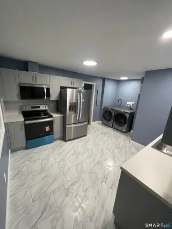 $2,600 | 47 Merrimac Street, Danbury, CT 06810