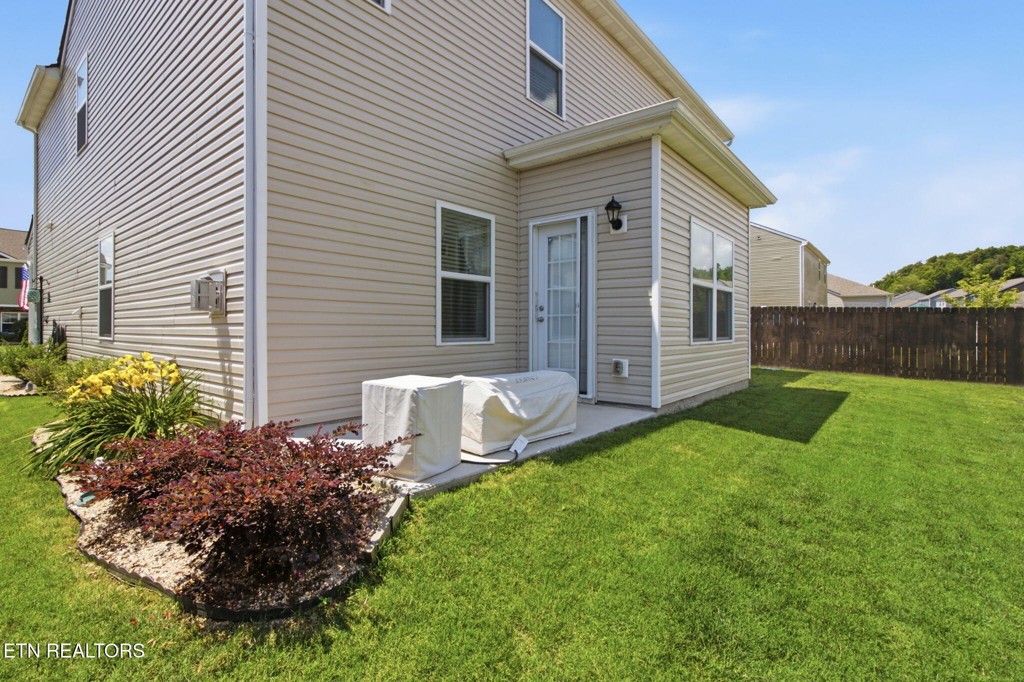 217 Ibis Loop Oak Ridge, TN 37830 - Photo 5 of 26 6-web-or-mls-DZ3A4405