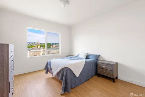 $895,000 | 1515 Underwood Avenue, San Francisco, CA 94124