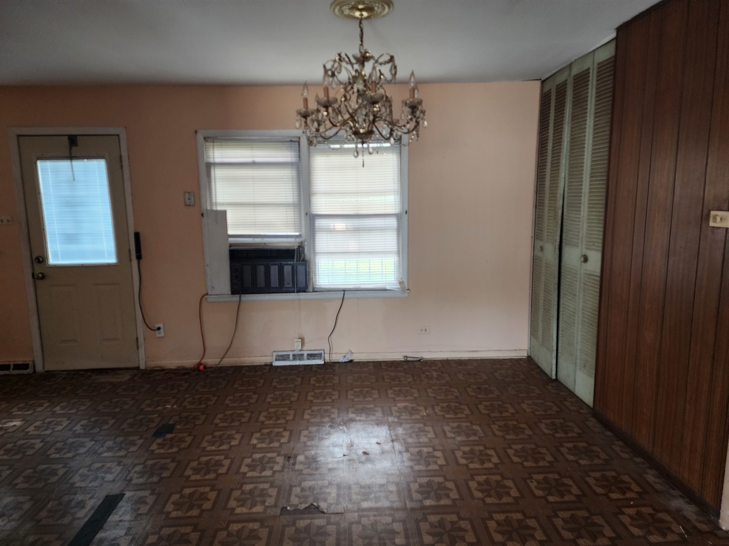 15322 Cypress Road Markham, IL 60428 - Photo 3 of 12