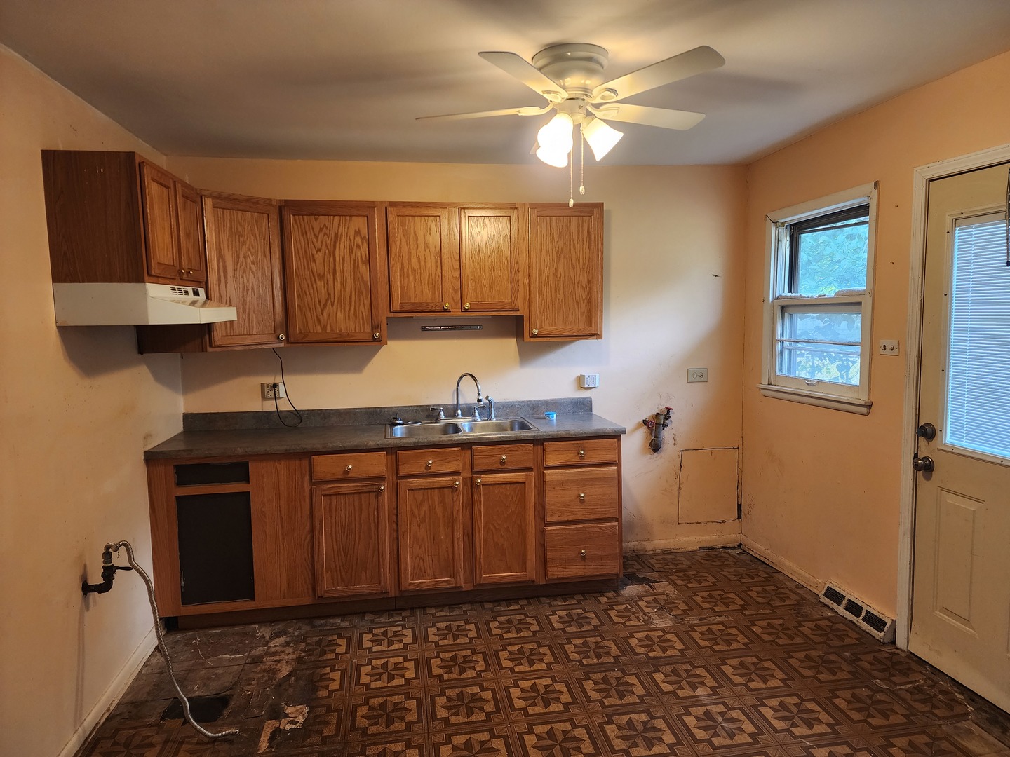 15322 Cypress Road Markham, IL 60428 - Photo 5 of 12