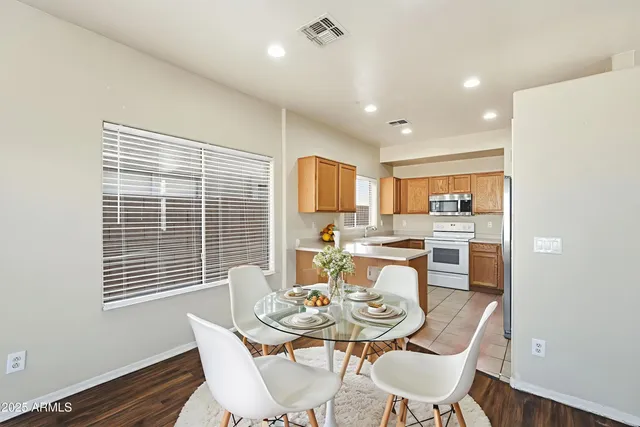 a picture of floor plan