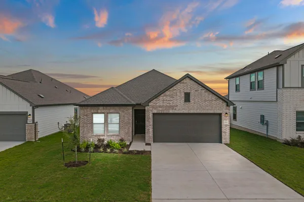 $287,900 | 160 Wind Hill, Jarrell, TX 76537