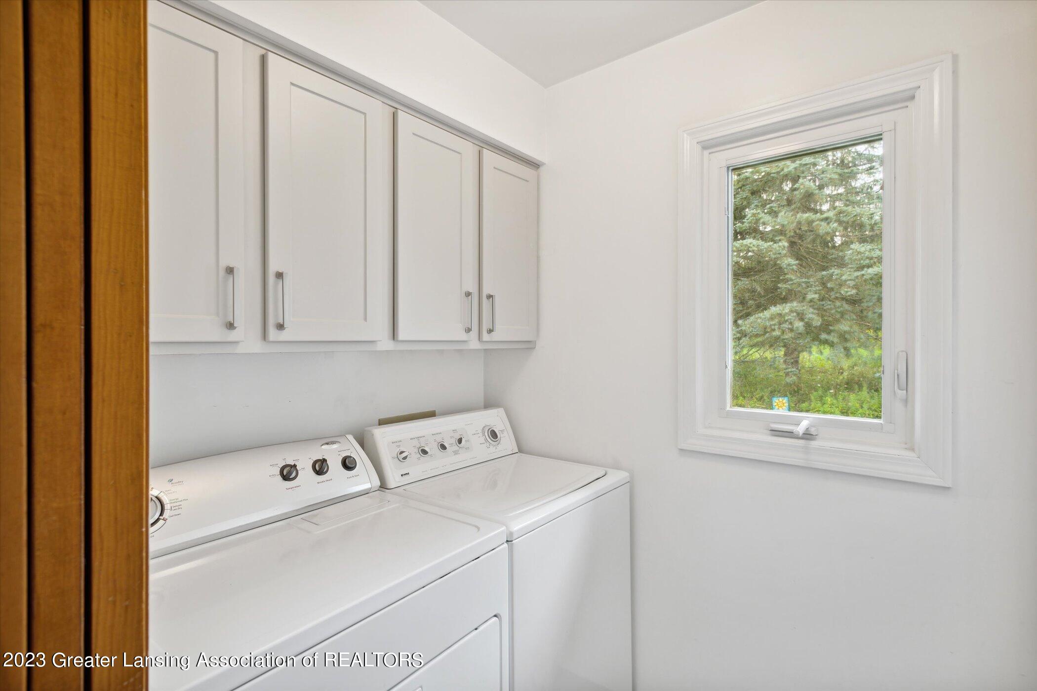 3446 Lehman Road Dewitt, MI 48820 - Photo 19 of 66 19-3446-Lehman-Rd-DeWitt-MI-48820-Window