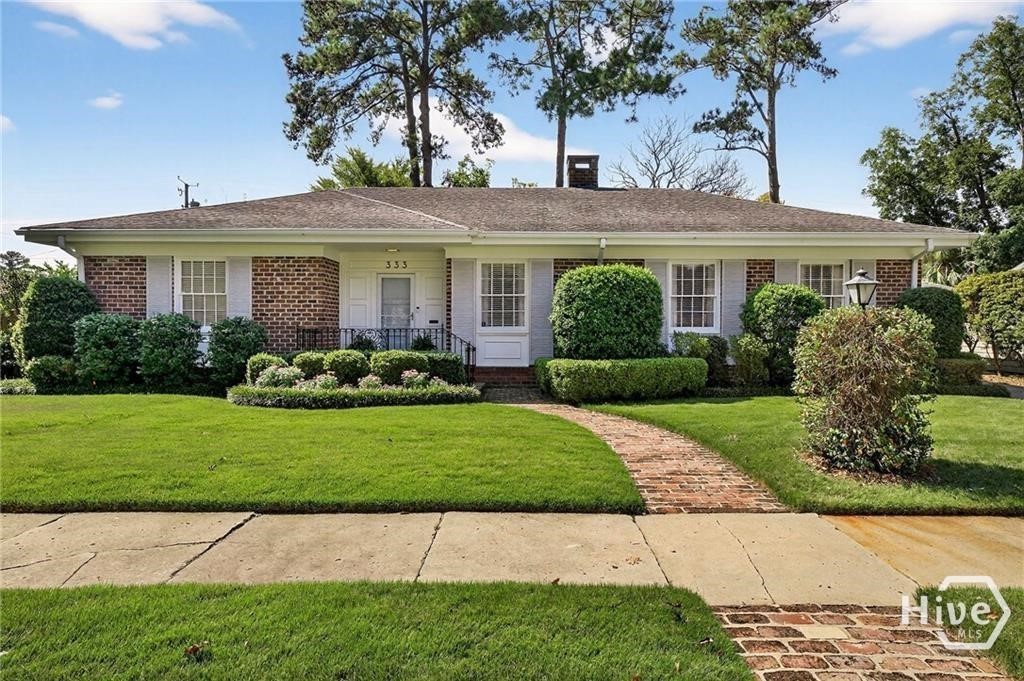 333 East 52nd Street Savannah, GA 31405 - Photo 2 of 24