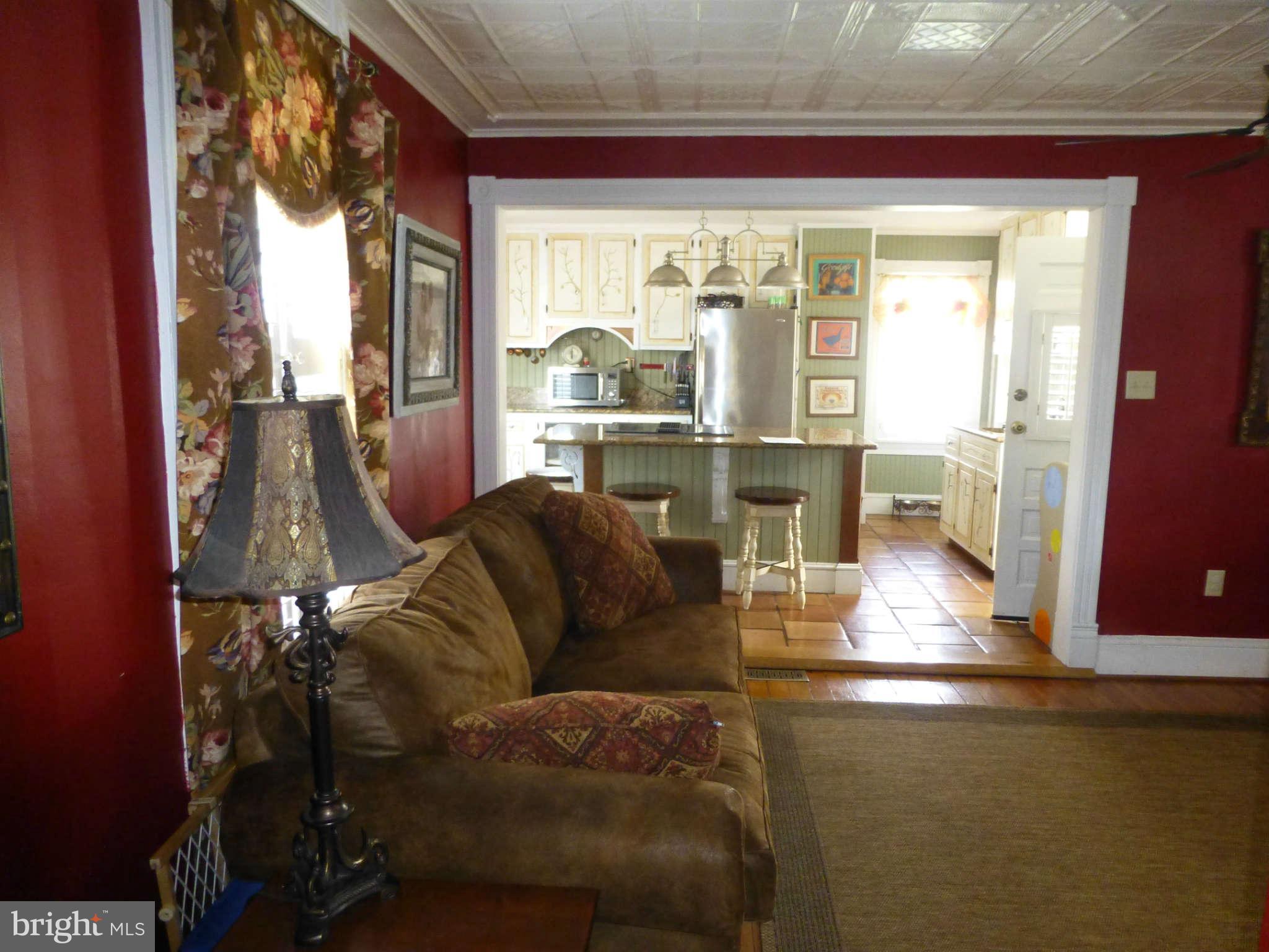 5138 Doubs Road Adamstown, MD 21710 - Photo 7 of 30 Living Room
