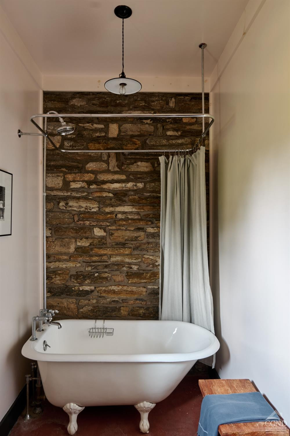 5280 Cauterskill Road Catskill, NY 12414 - Photo 28 of 55 a bathroom with a bathtub