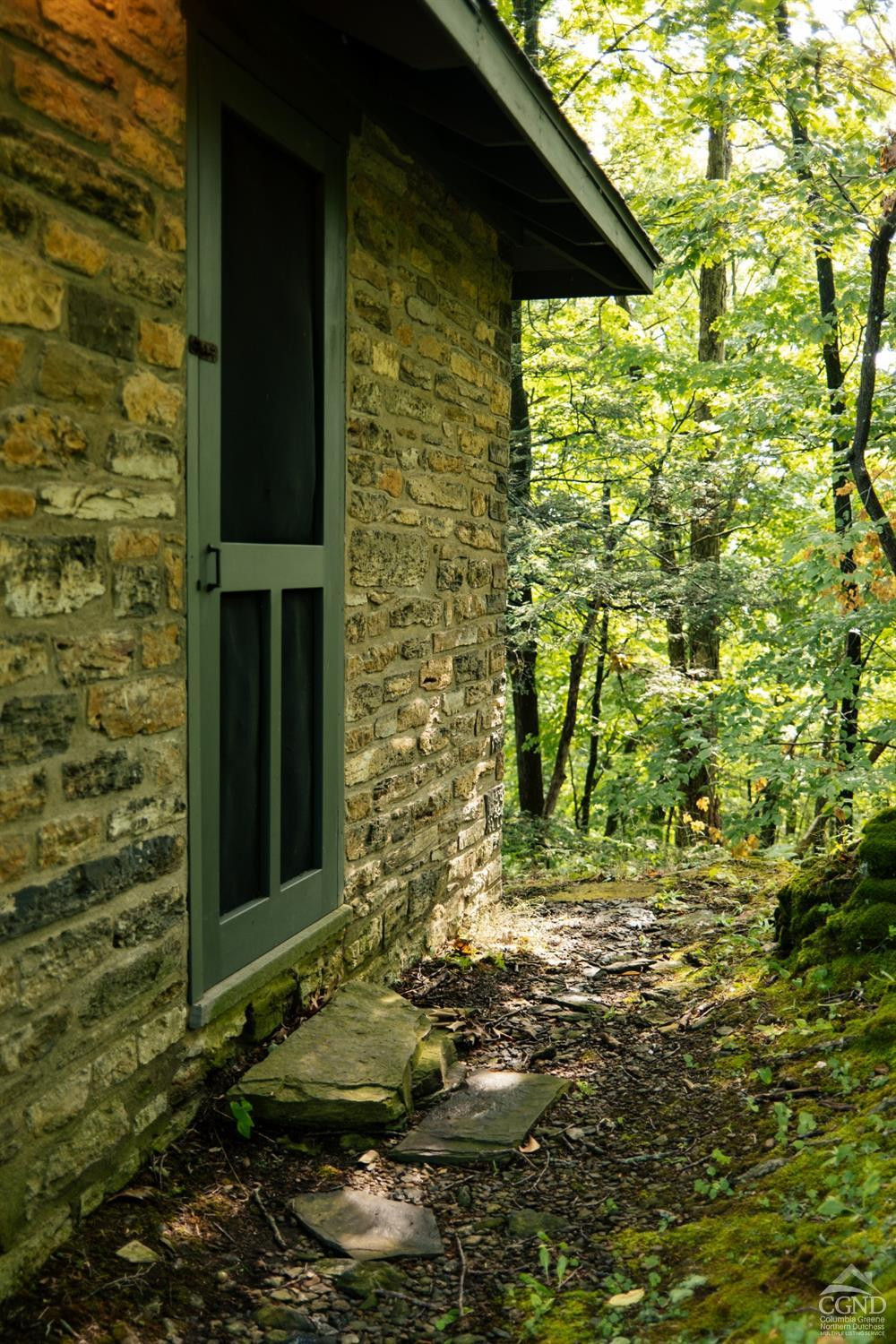 5280 Cauterskill Road Catskill, NY 12414 - Photo 34 of 55 a backyard of a house with lots of green space