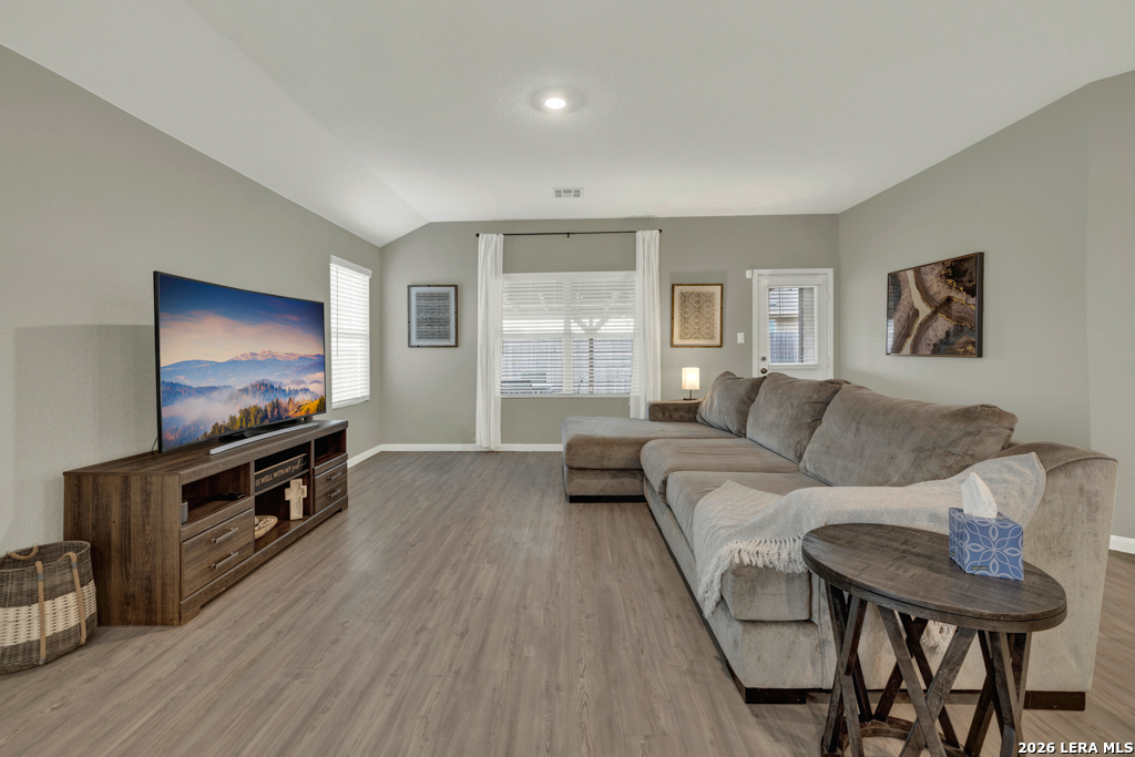 9030 Austin Seguin, TX 78155 - Photo 16 of 38