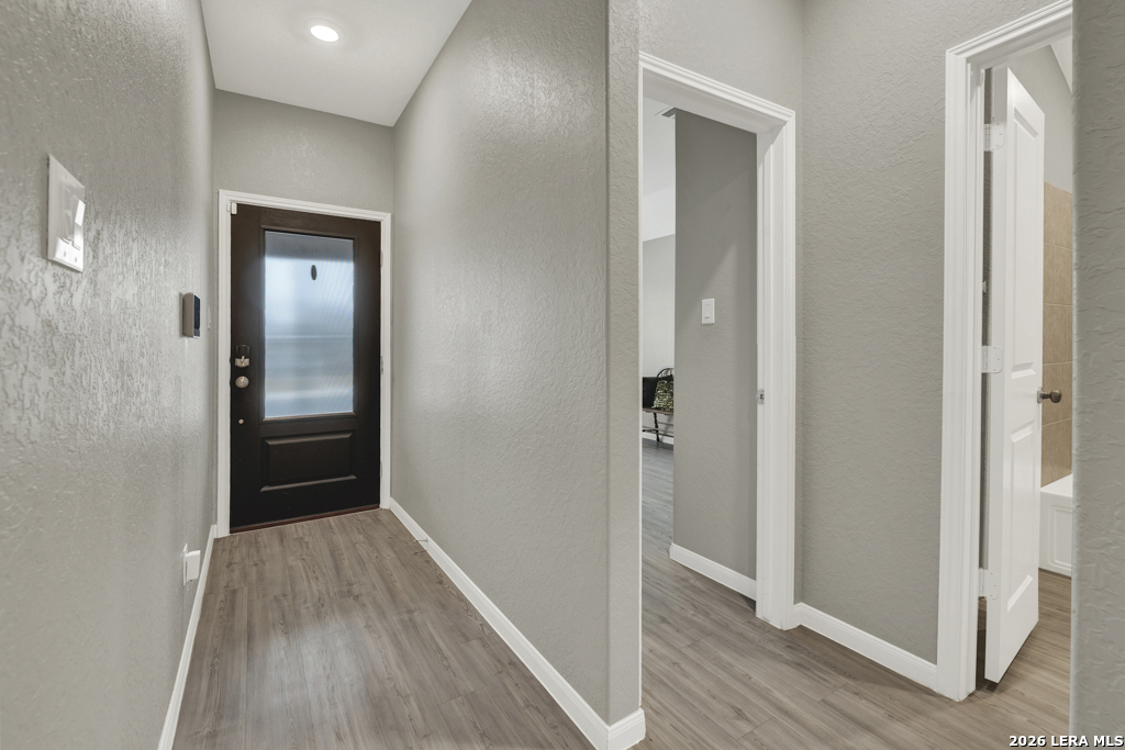 9030 Austin Seguin, TX 78155 - Photo 3 of 38