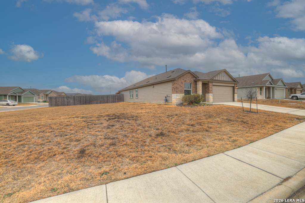 9030 Austin Seguin, TX 78155 - Photo 5 of 38