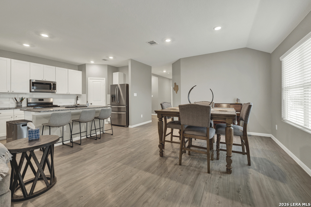 9030 Austin Seguin, TX 78155 - Photo 8 of 38