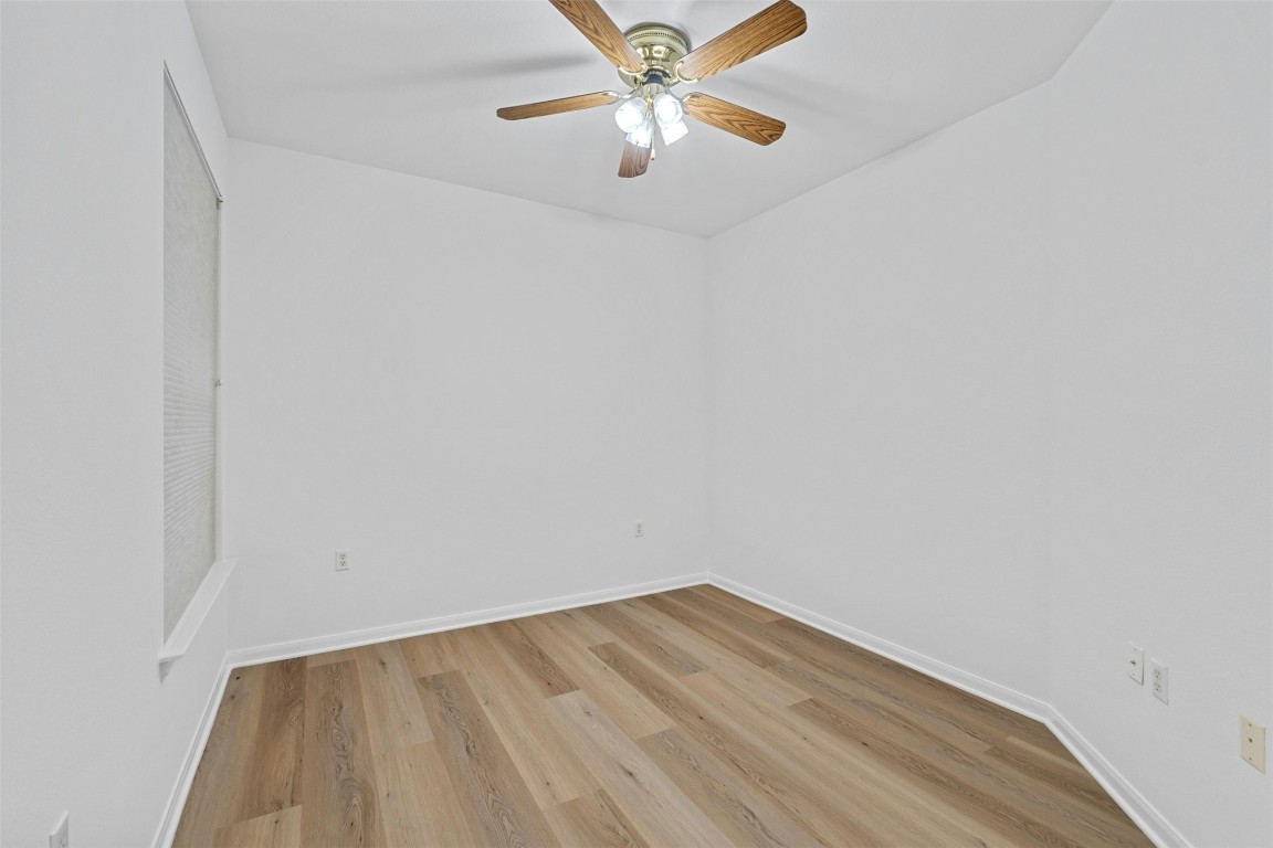 101 Buttercup Trail Georgetown, TX 78633 - Photo 18 of 34