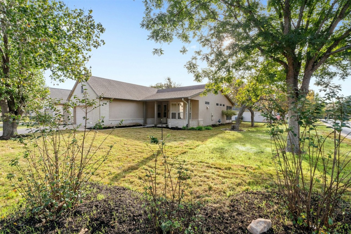 101 Buttercup Trail Georgetown, TX 78633 - Photo 3 of 34