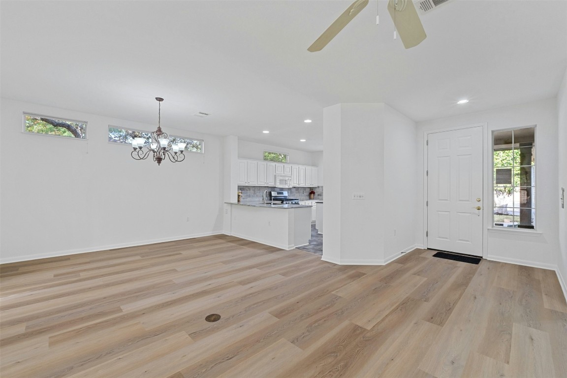 101 Buttercup Trail Georgetown, TX 78633 - Photo 8 of 34