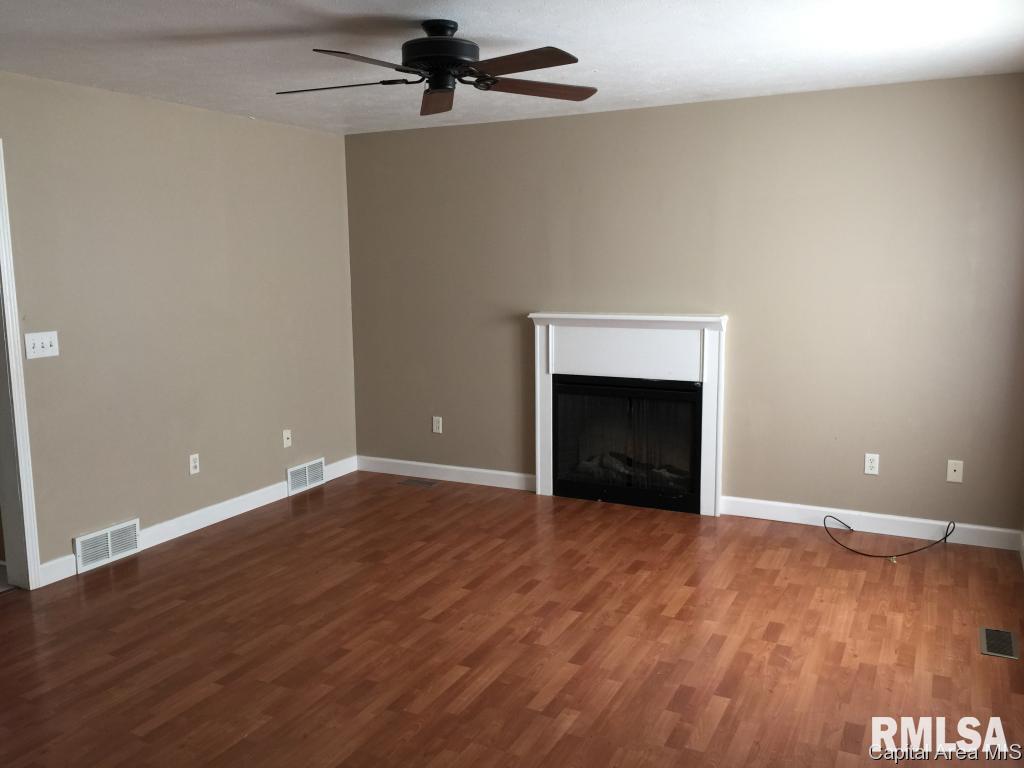 924 North 5th Street Springfield, IL 62702 - Photo 3 of 13