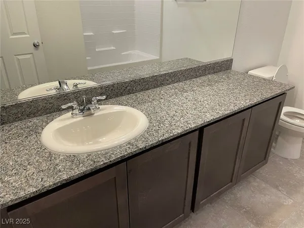 $2,400 | 10606 Sariah Skye Avenue, Las Vegas, NV 89166