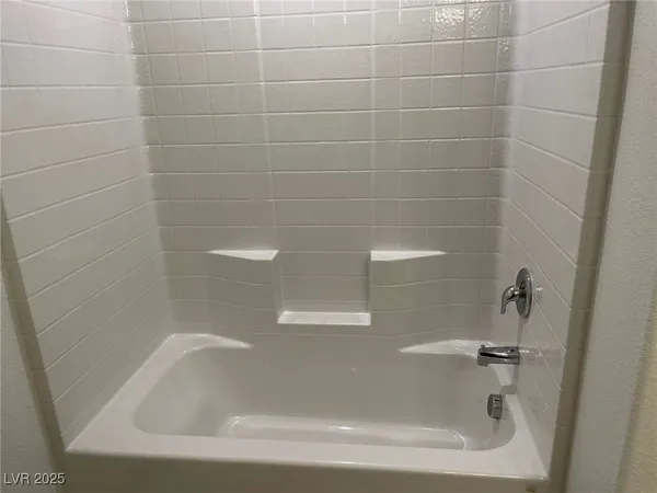 $2,400 | 10606 Sariah Skye Avenue, Las Vegas, NV 89166