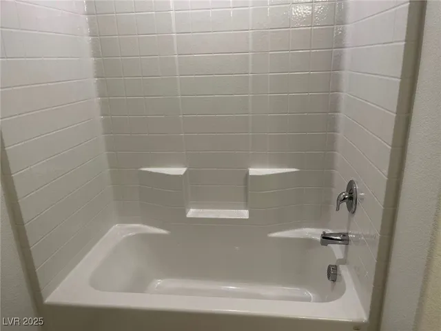 $2,500 | 10606 Sariah Skye Avenue, Las Vegas, NV 89166