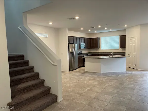 $2,400 | 10606 Sariah Skye Avenue, Las Vegas, NV 89166