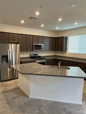 $2,500 | 10606 Sariah Skye Avenue, Las Vegas, NV 89166
