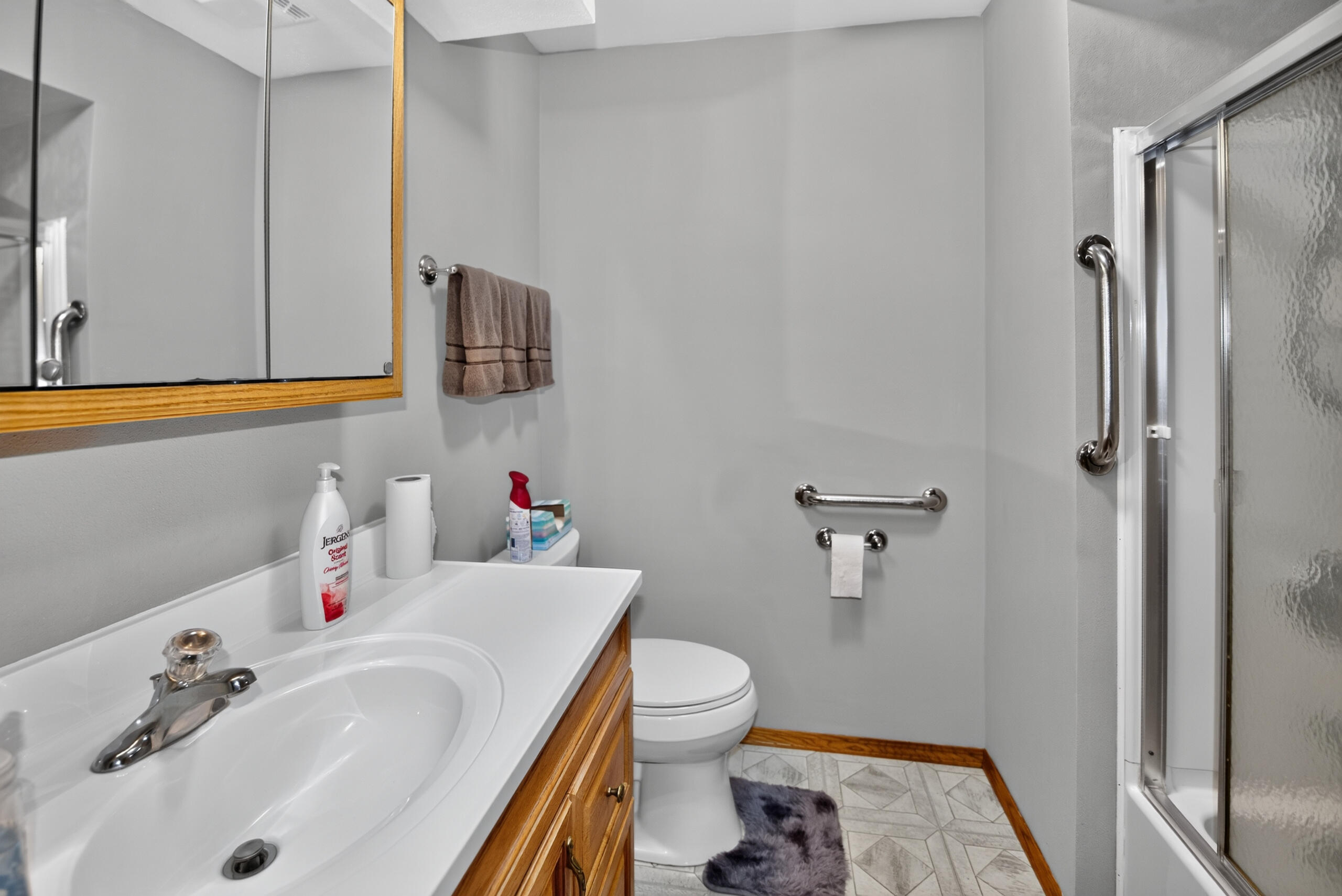 3174 Division Road Jackson, WI 53037 - Photo 24 of 47 Full Bath