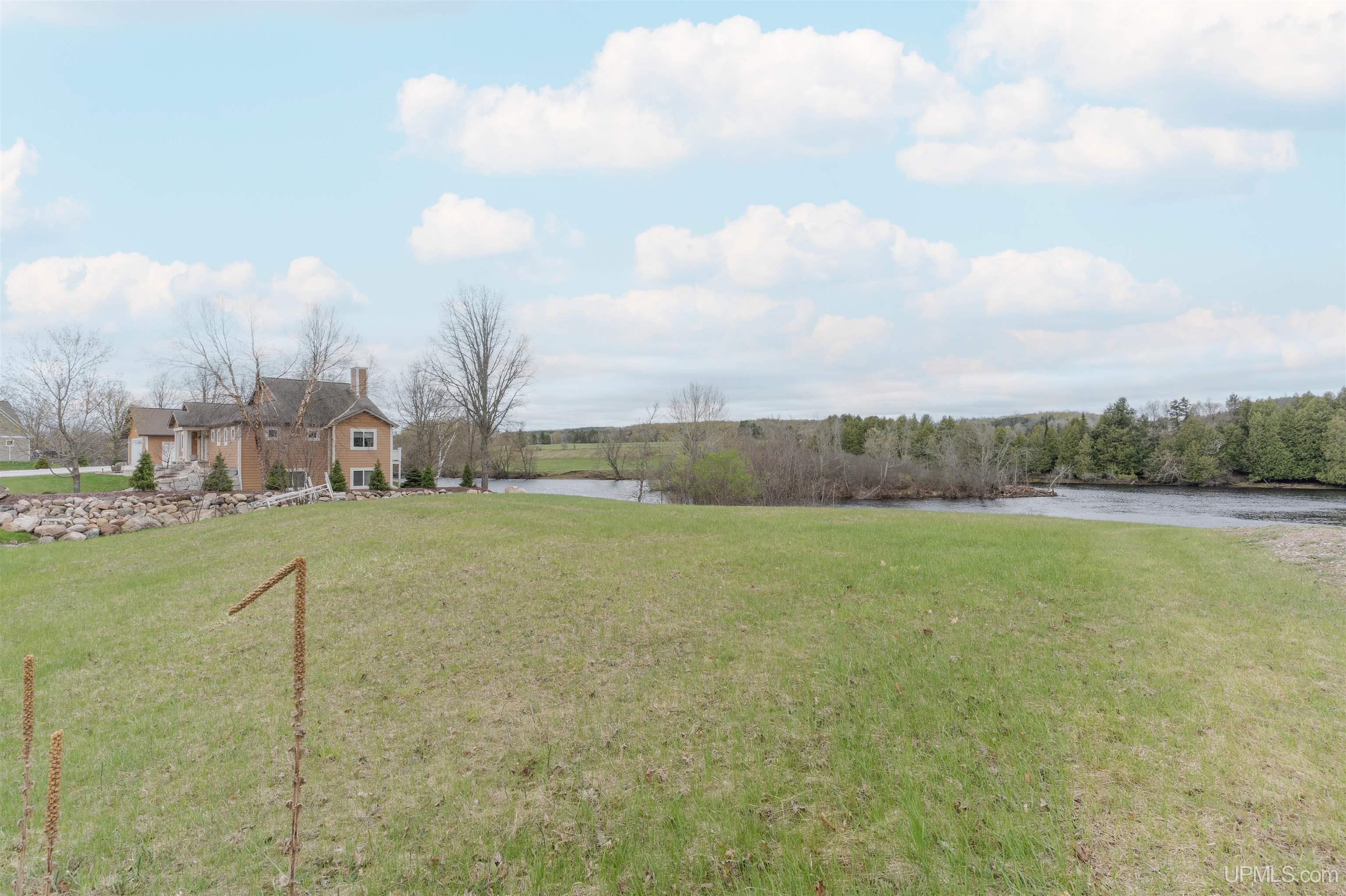 268 River Pointe Road Kingsford, MI 49802 - Photo 4 of 9