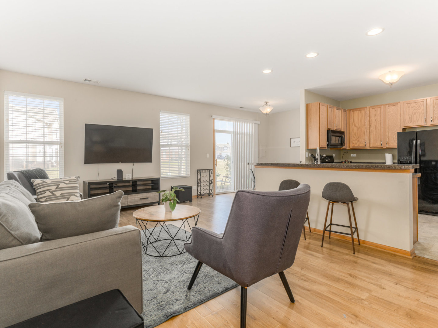 472 Brookside Drive Oswego, IL 60543 - Photo 4 of 22