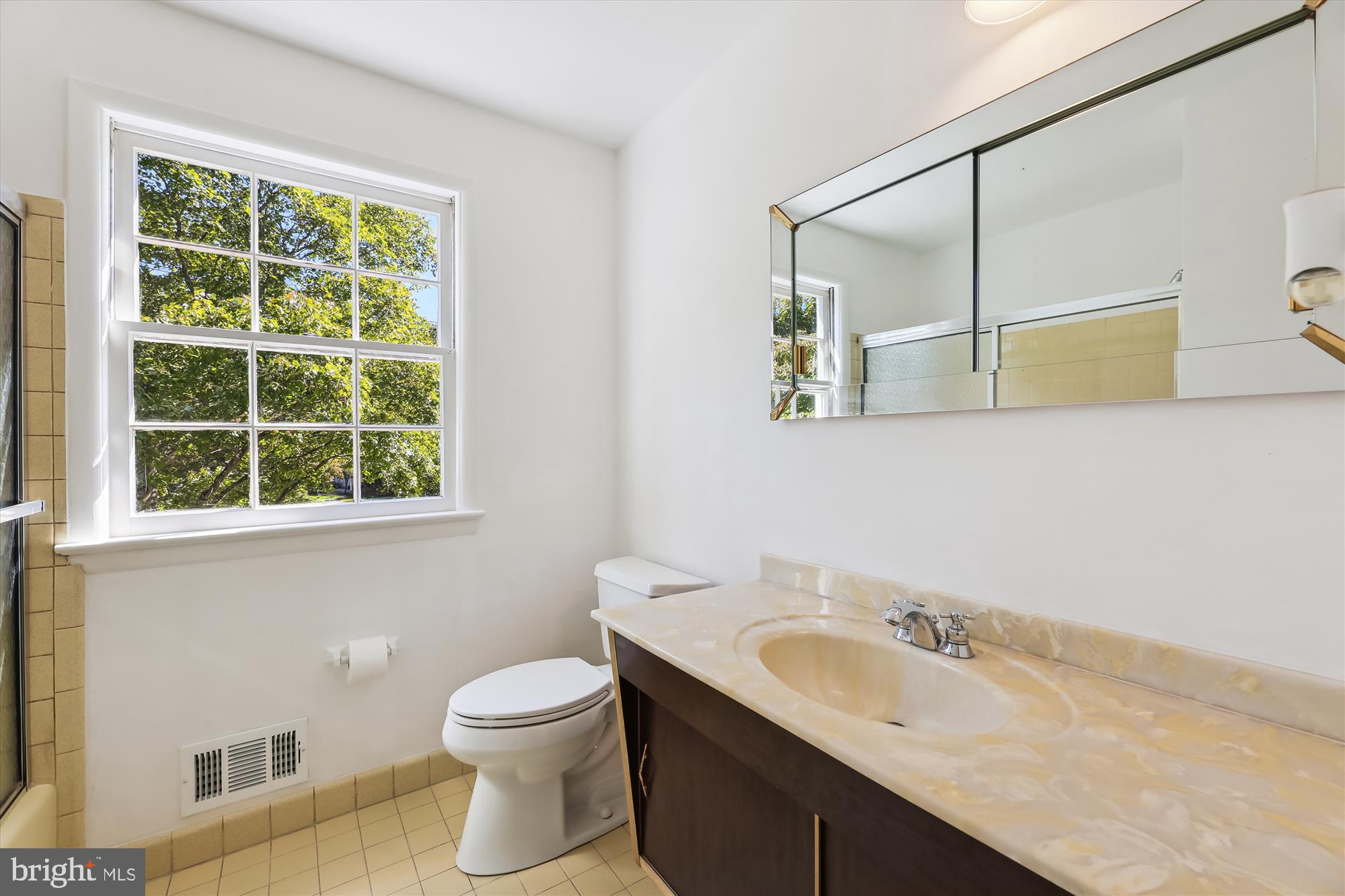 11616 Lovejoy Street Silver Spring, MD 20902 - Photo 36 of 72 Upstairs hall bath 1.