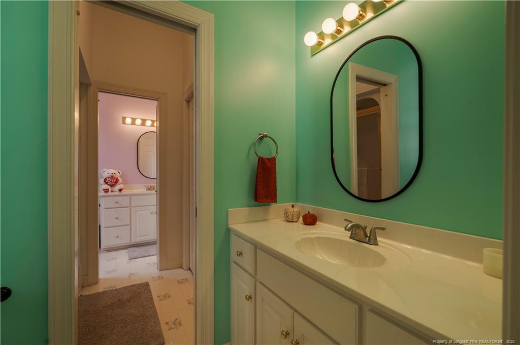 515 Briarwood Road Warsaw, NC 28398 - Photo 20 of 36 a bathroom with a sink and a mirror