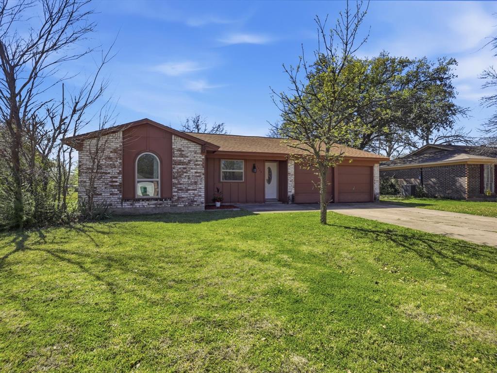 3228 Hummingbird Lane Denton, TX 76209 - Photo 3 of 27