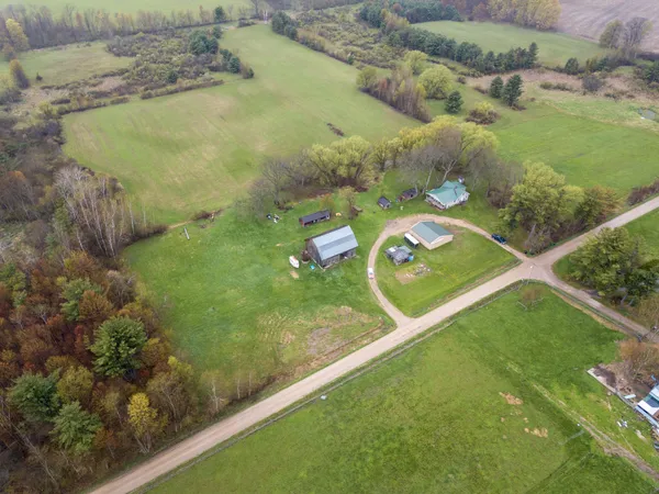 $399,000 | 6333 195th Avenue, Stanwood, MI 49346