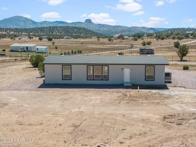 $399,000 | 1216 East Saddlebum Trail, Paulden, AZ 86334