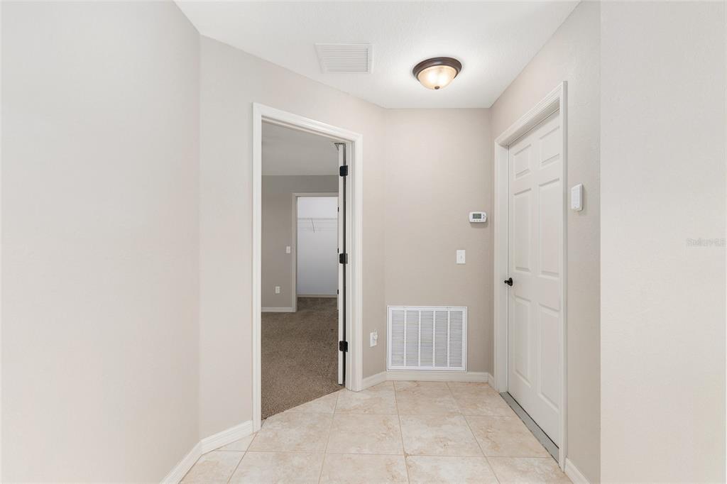 2 Hemlock Loop Drive Ocala, FL 34472 - Photo 14 of 28 a view of a bathroom with mirror