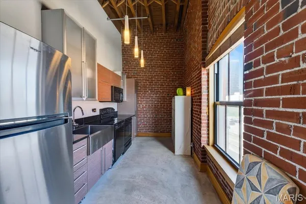 $129,900 | 1004 Spruce Street, Unit 417, St. Louis, MO 63102