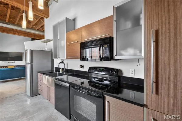 $129,900 | 1004 Spruce Street, Unit 417, St. Louis, MO 63102