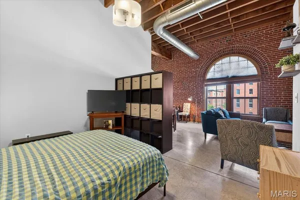 $129,900 | 1004 Spruce Street, Unit 417, St. Louis, MO 63102