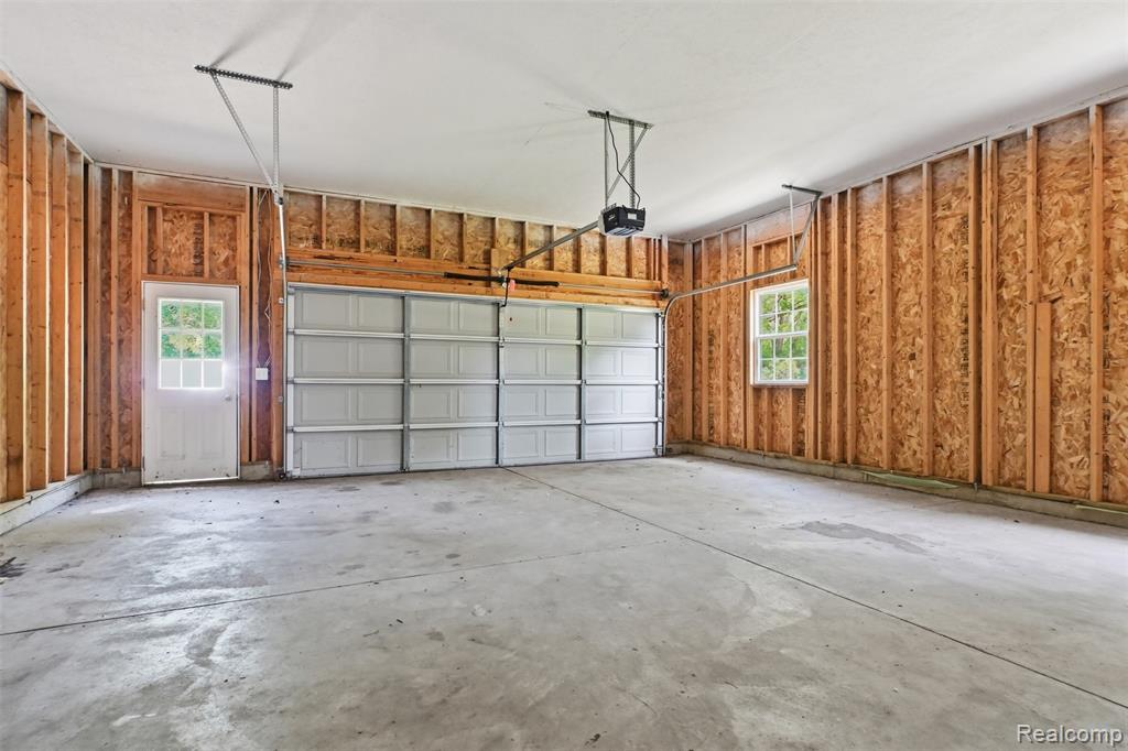 4482 Pleasant Valley Road Brighton, MI 48114 - Photo 22 of 35