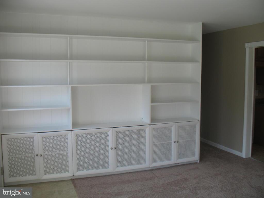 4233 Highland Road Elizabethtown, PA 17022 - Photo 8 of 9 Gallery Image 8