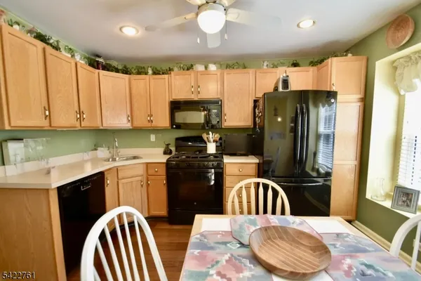 $479,900 | 156 Brookside Lane, Mount Arlington, NJ 07856