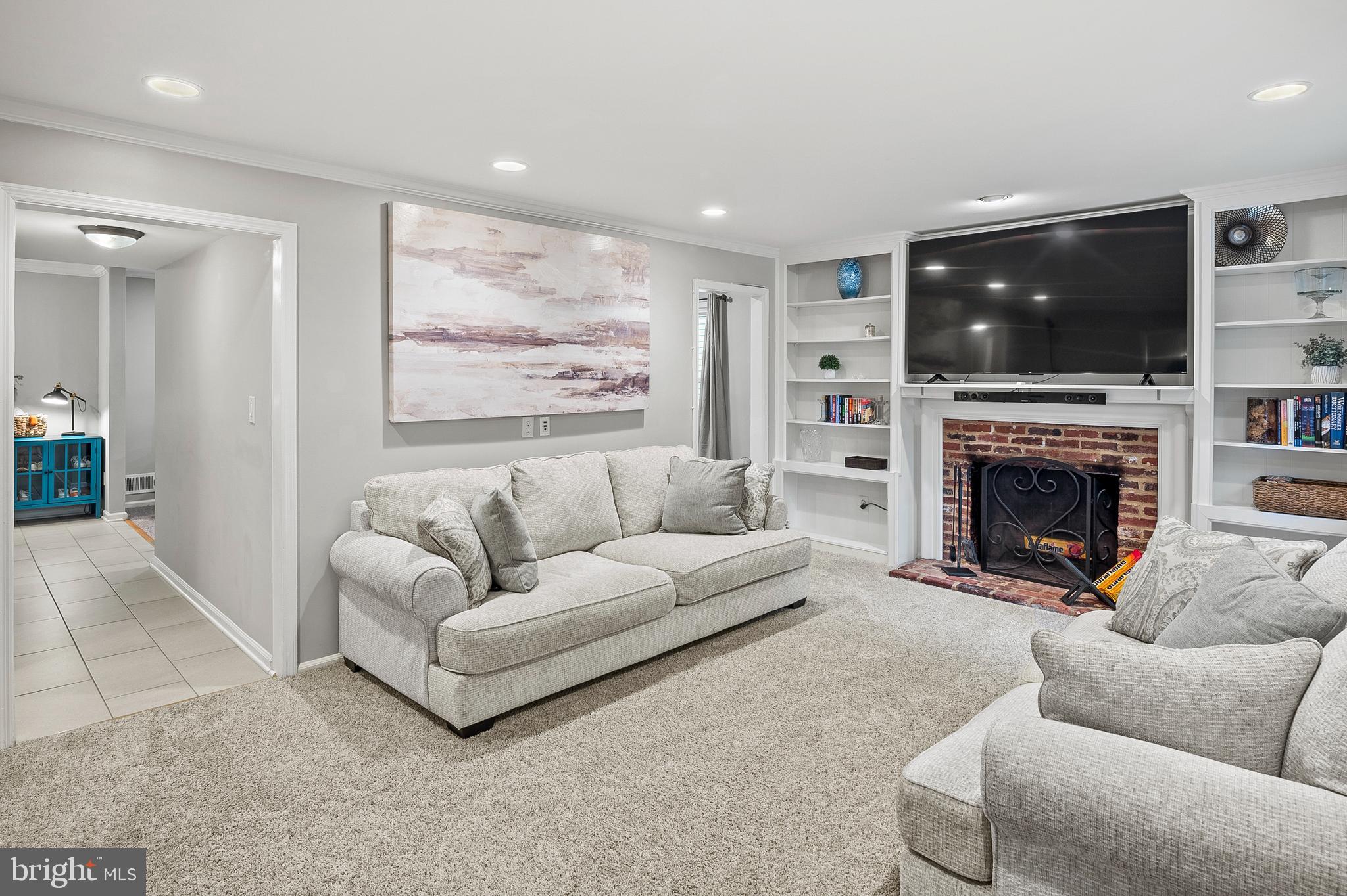 5950 Camelback Lane Columbia, MD 21045 - Photo 11 of 51 Family Room