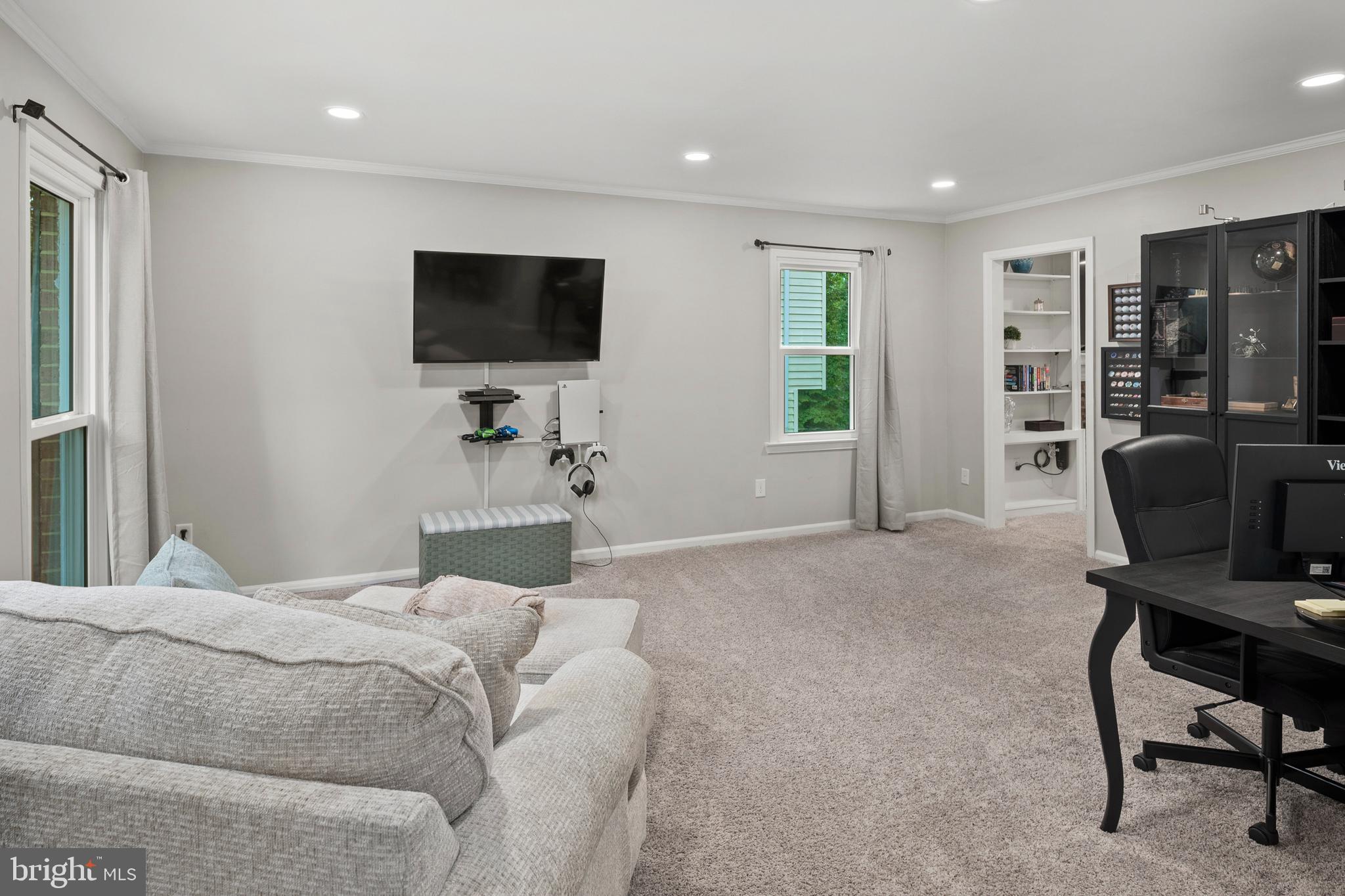 5950 Camelback Lane Columbia, MD 21045 - Photo 13 of 51 Living Room
