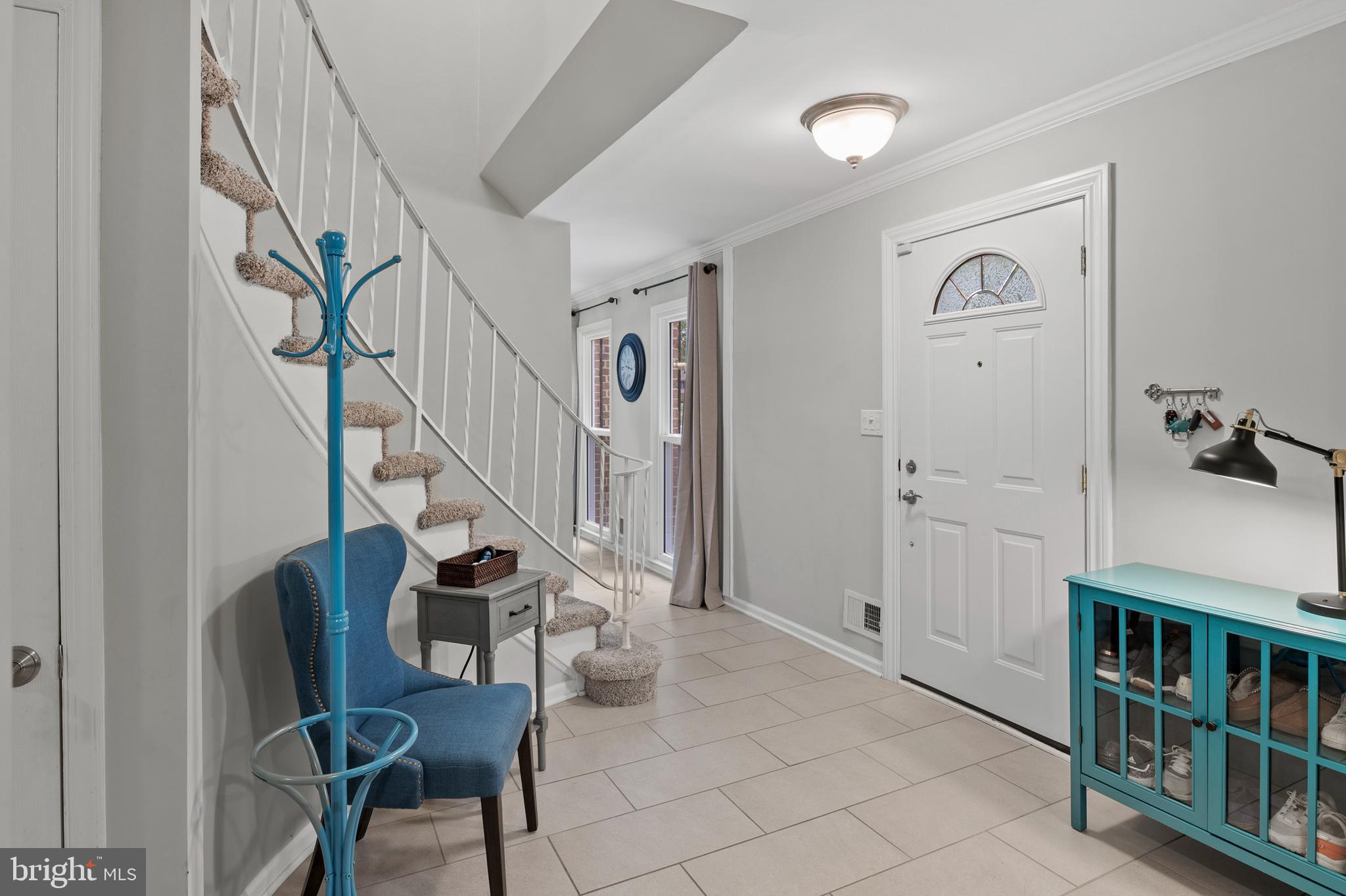 5950 Camelback Lane Columbia, MD 21045 - Photo 17 of 51 Foyer