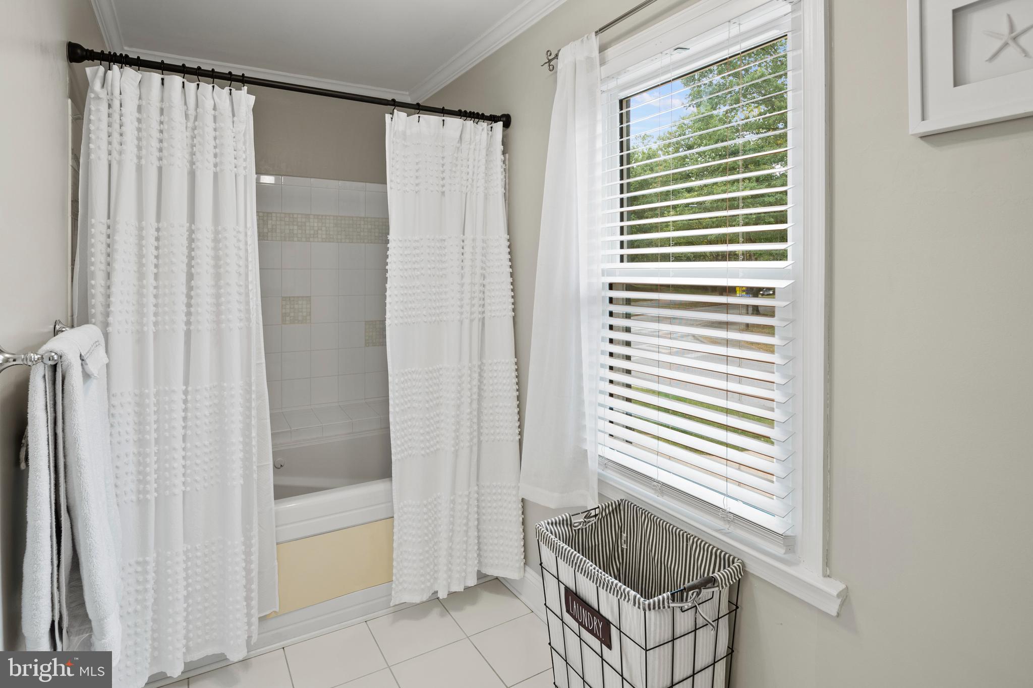 5950 Camelback Lane Columbia, MD 21045 - Photo 25 of 51 Primary Bath