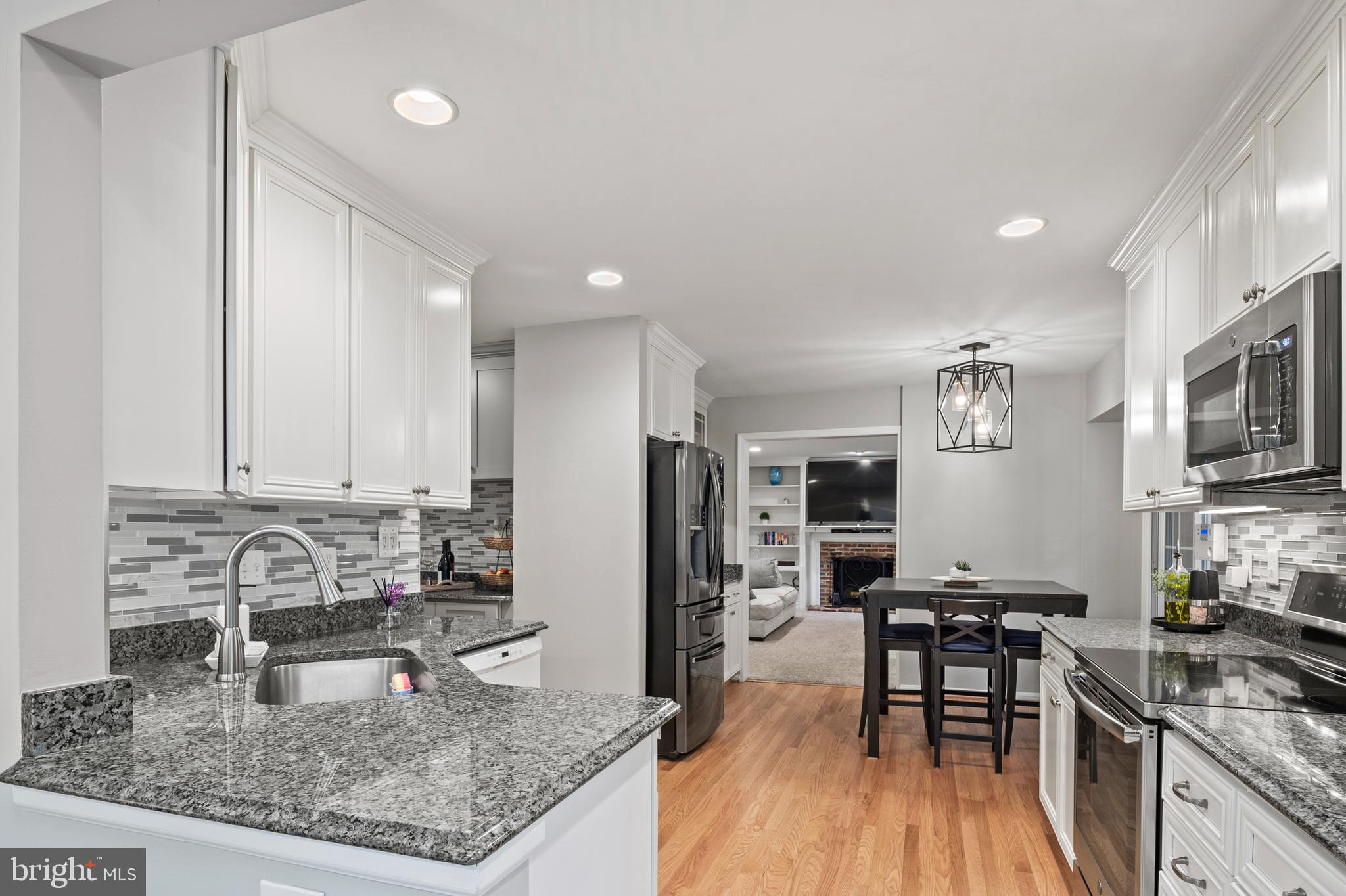 5950 Camelback Lane Columbia, MD 21045 - Photo 3 of 51 Kitchen
