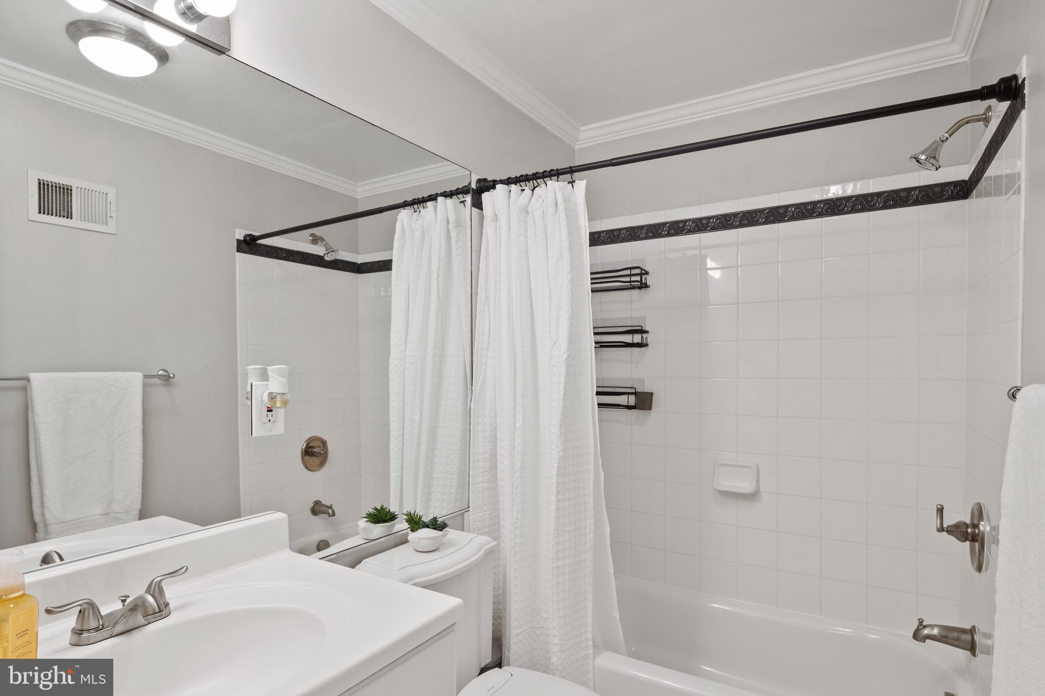 5950 Camelback Lane Columbia, MD 21045 - Photo 33 of 51 Bath 2