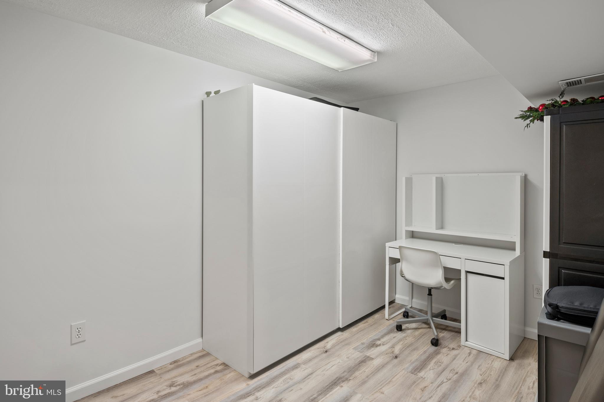 5950 Camelback Lane Columbia, MD 21045 - Photo 39 of 51 Hobby Room