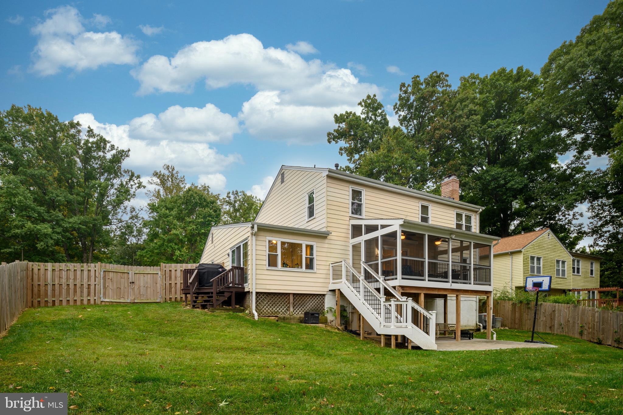 5950 Camelback Lane Columbia, MD 21045 - Photo 46 of 51 Exterior Back