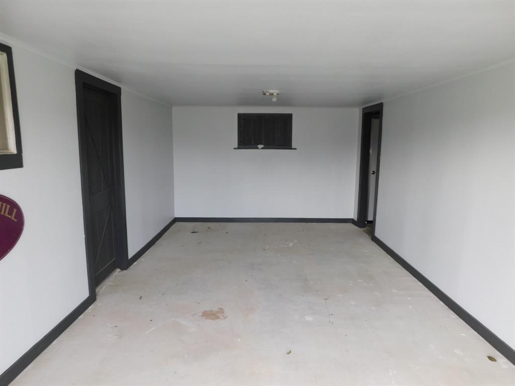 300 South Main Street Springhill, LA 71075 - Photo 32 of 35 a view of an empty room