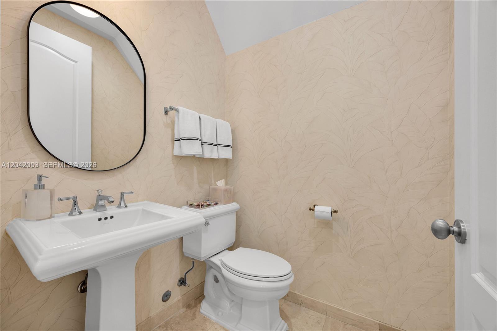 7614 Southwest 54th Avenue Miami, FL 33143 - Photo 14 of 33